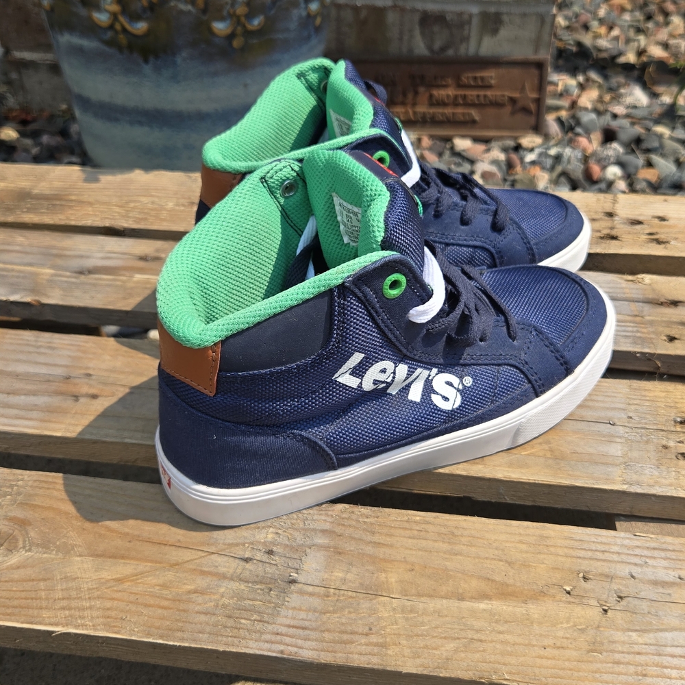 Levi's Navy and Green High-Top Sneakers
